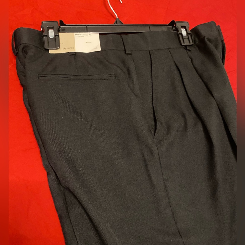Men’s Classic fit black dress pants size 32